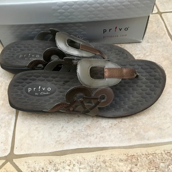 Privo slip on thong. Taupe multi-color. - Picture 3 of 5